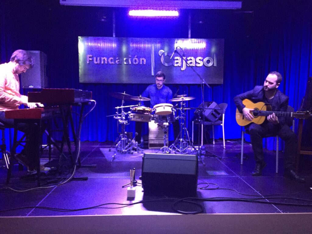 Flazz Trío lleva su fusión de flamenco, jazz y blues a ‘Los Jueves en la Cuarta’ de la Fundación Cajasol en Huelva