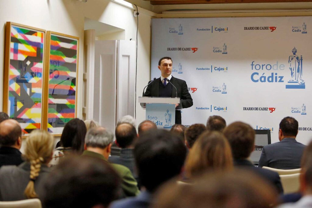 Foro de Cádiz con Antonio Rueda, director de la planta de Airbus en Puerto Real, desde la Fundación Cajasol en Cádiz