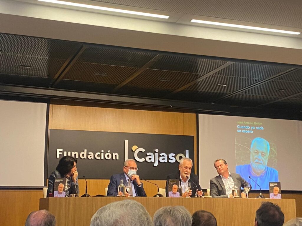 José Antonio Griñán presenta el libro “Cuando ya nada se espera” en Fundación Cajasol