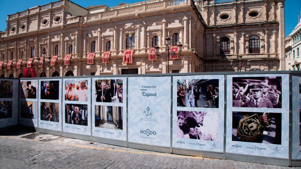Paneles fotográficos en la Carrera Oficial de la Semana Santa de Sevilla 2019Paneles fotográficos en la Carrera Oficial de la Semana Santa de Sevilla 2019
