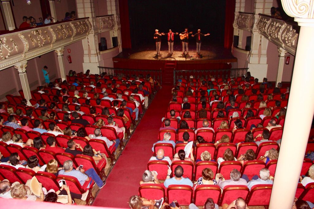 Fantástica noche ‘En clave de humor’ desde el Gran Teatro de Huelva con Willy Barrera, ‘Ni chicha ni Limoná’ y la Chirigota del Vera