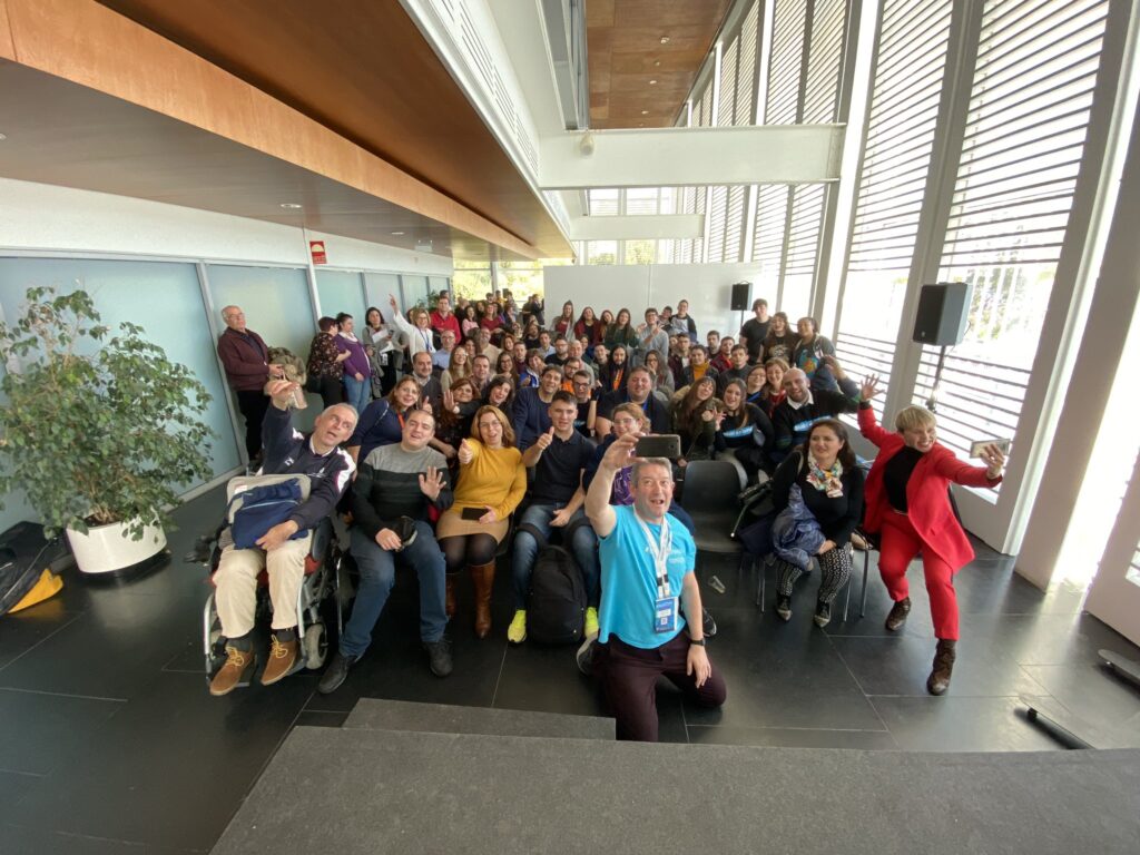 Ilusión y emprendimiento en la final del Hackathon Emprende en Sevilla