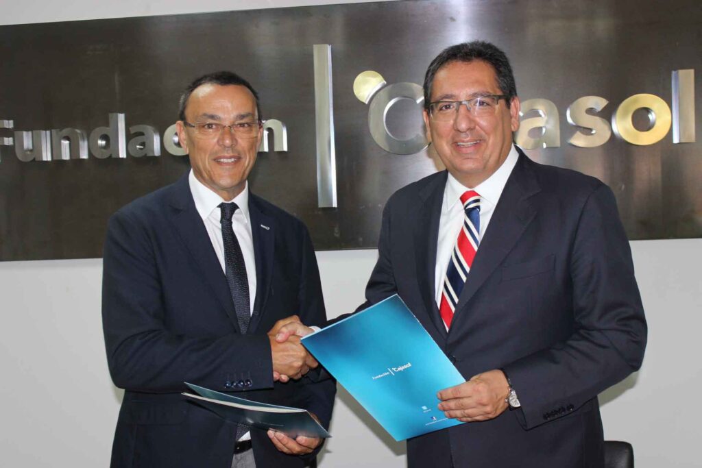 Fundación Cajasol y FAMSI firman un convenio para fomentar iniciativas de economía social