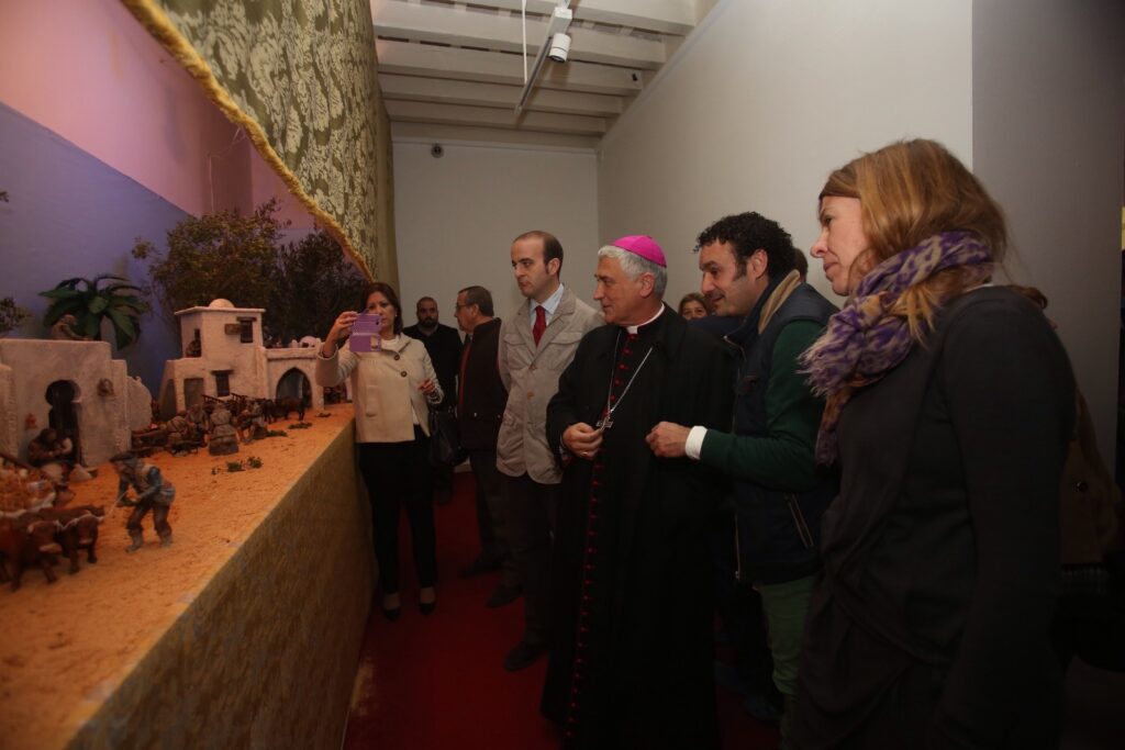 La Fundación Cajasol inaugura la Navidad en Cádiz con un Belén dedicado a la infancia