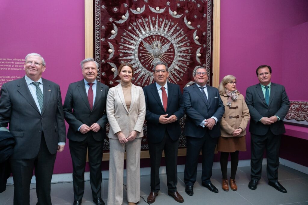 La Fundación Cajasol inaugura la exposición “El renacido palio de la Virgen del Valle. Restauración científica para una joya del Patrimonio”