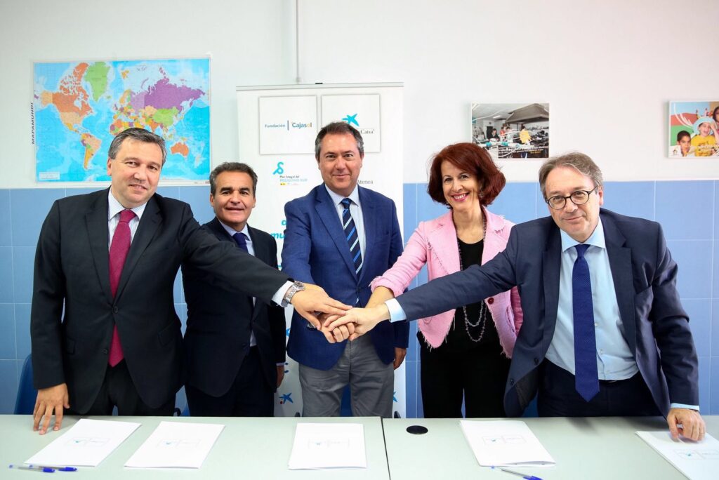 Fundación Cajasol, Obra Social ‘la Caixa’, Ayuntamiento de Sevilla y el Comisionado para el Polígono Sur refuerzan su compromiso a favor de la convivencia intercultural en el Polígono Sur