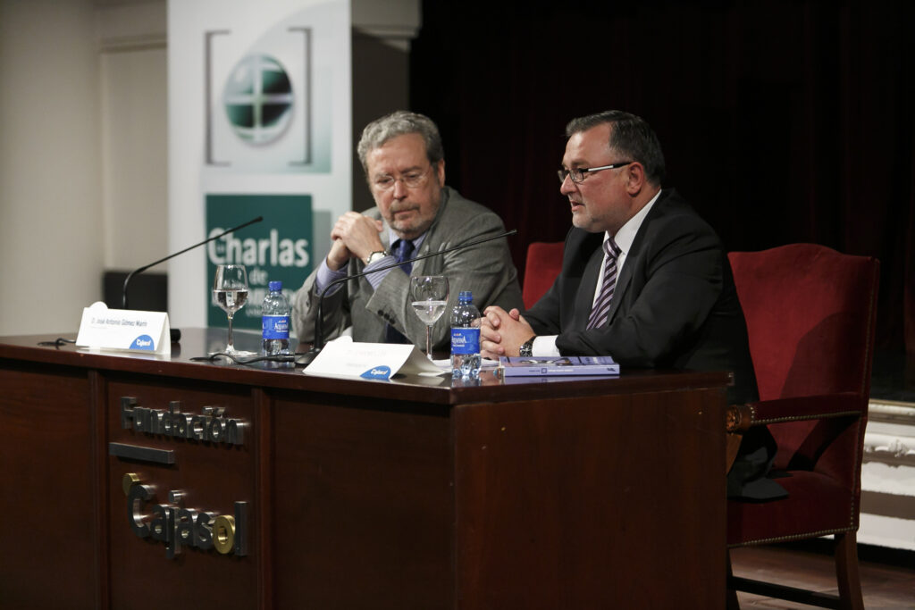 Conferencia de John Müller sobre 'La economía española en un año decisivo' en las Charlas de El Mundo desde la Fundación Cajasol
