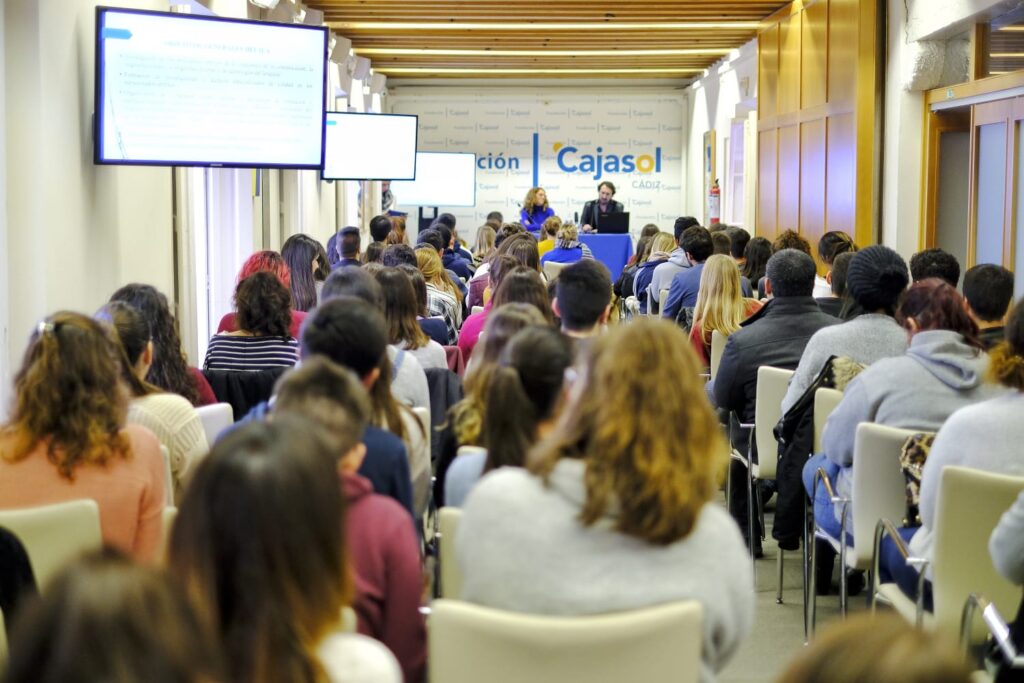 La Fundación Cajasol colabora en la divulgación de la lingüística con la jornada ‘Las ciencias del lenguaje al alcance de todos’