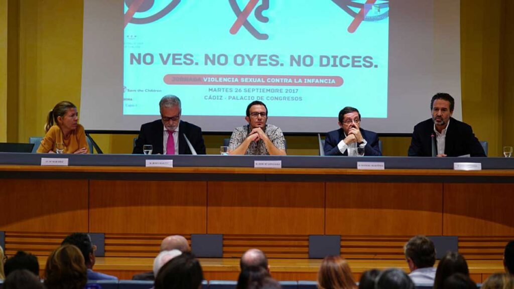 La Fundación Cajasol colabora con el Defensor del Menor y ‘Save the children’ para analizar la violencia sexual contra la infancia