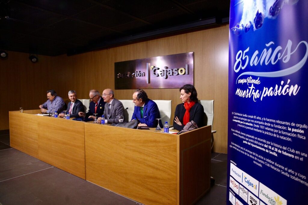 Mesas redondas en el 85º aniversario del Club Natación Sevilla