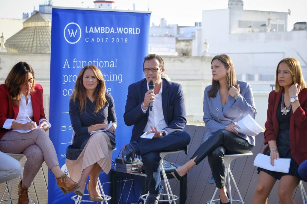 Lambda World abre su semana de actividades con una mesa redonda para debatir sobre el futuro del sector tecnológico en la Bahía de Cádiz