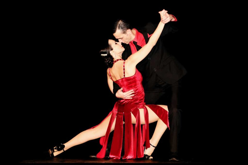 El ciclo Continental de la Fundación Cajasol se despide a ritmo de tango con ‘Una noche en la milonga’