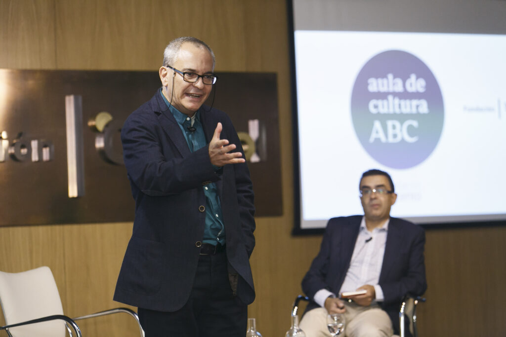 Pablo D'Ors diserta sobre 'El arte de la meditación. La aventura del silencio' en el Aula de Cultura de ABC desde la Fundación Cajasol
