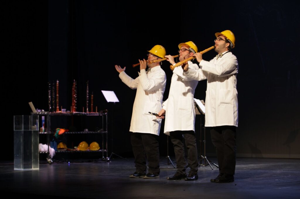 Más de 2.000 escolares cordobeses disfrutan y aprenden con ‘Clarinetarium’ en el Teatro Góngora de Córdoba de la mano de Obra Social la Caixa y Fundación Cajasol