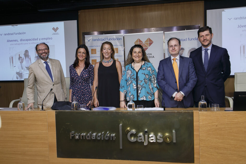 Presentación del estudio ‘Jóvenes, discapacidad y empleo’ en la Fundación Cajasol