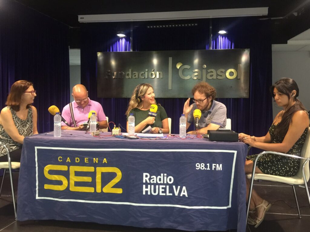 Presentación de la tradicional Guía de Bolsillo de Colombinas de Radio Huelva en la Fundación Cajasol