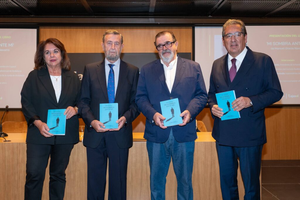 Manuel Gracia presenta su libro «Mi sombra ante mí» en la Fundación Cajasol