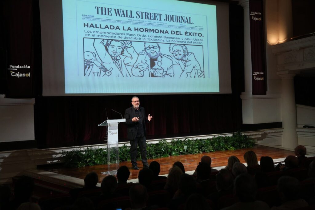Presentación del libro ‘Exitocina, la hormona del emprendimiento’, de Paco Ortiz y Miguel Ángel Robles, en la Fundación Cajasol