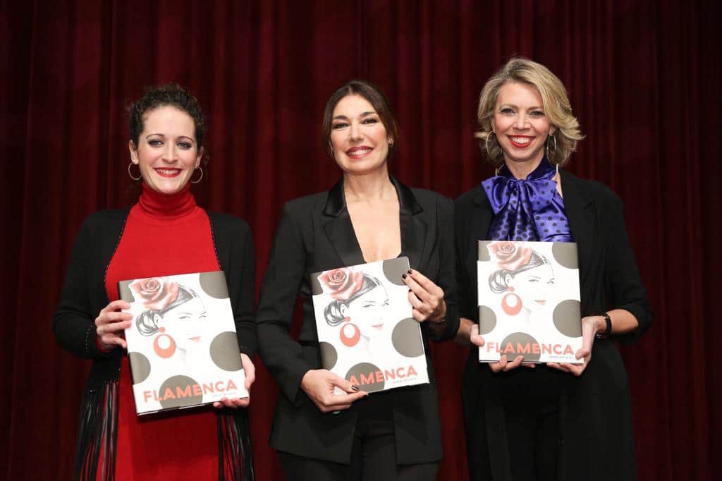 Presentación del libro 'Flamenca', de Raquel Revuelta, en la Fundación Cajasol