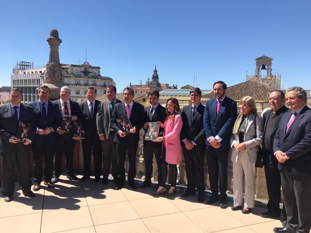 Presentación del libro ‘Pasión. Historia y patrimonio artístico’ en la Fundación Cajasol