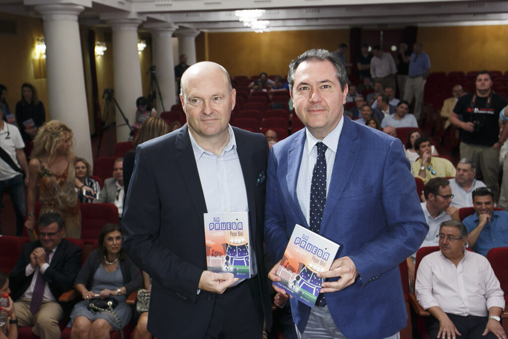 Pepe Mel presenta su tercer libro, ‘La Prueba’, en la Fundación Cajasol