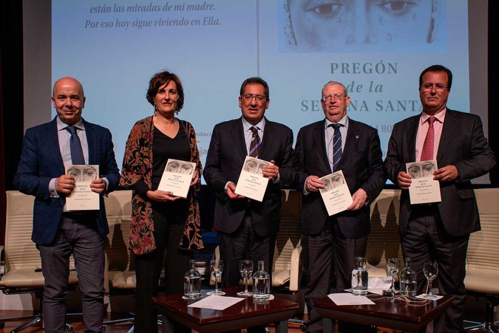 Presentación del libro del Pregón de Semana Santa de Sevilla 2019 a cargo de Charo Padilla