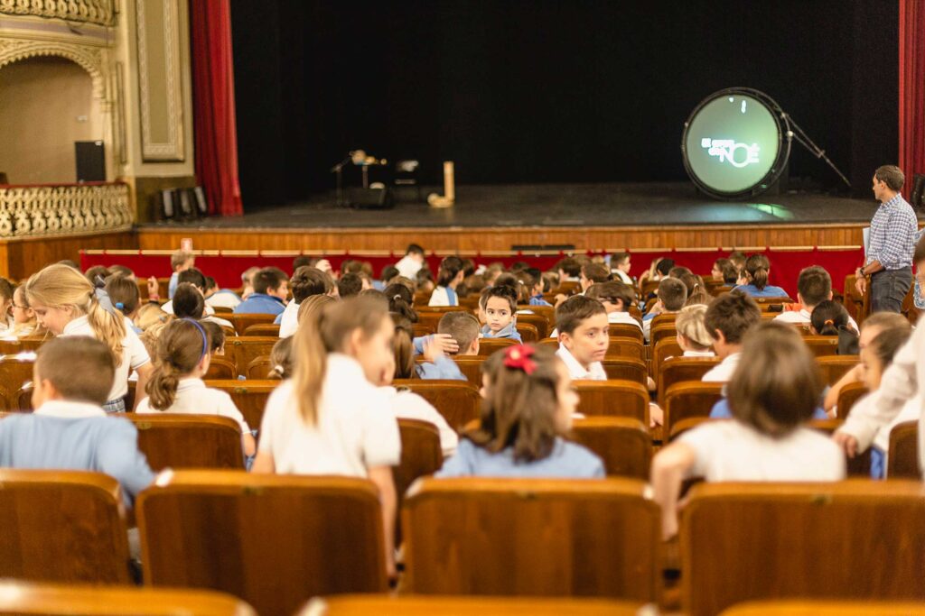 Cerca de 2.000 estudiantes asistirán a la representación de ‘El Arca de Noé’ en el Gran Teatro Falla