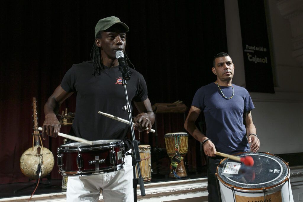 Números vibrantes y sorprendentes en el concierto didáctico ‘El mundo de la percusión’