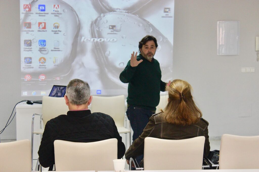 Fundación Cajasol y Desatando Ideas impulsan el proyecto INSIDE en Huelva