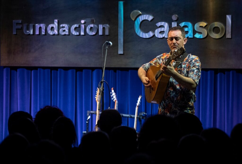 Raúl Rodríguez alza el telón de ‘Los Jueves en la Cuarta’ en la Fundación Cajasol