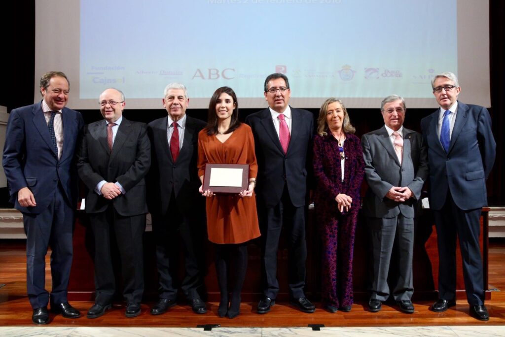 Rocío Camacho recibe el XII Premio Santiago Gutiérrez Anaya en la Fundación Cajasol