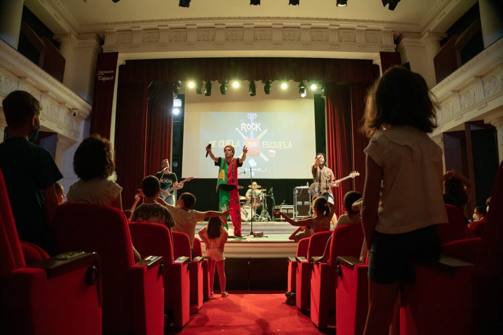 Cerca de 1000 jóvenes han disfrutado del programa educativo Cajasol Educa