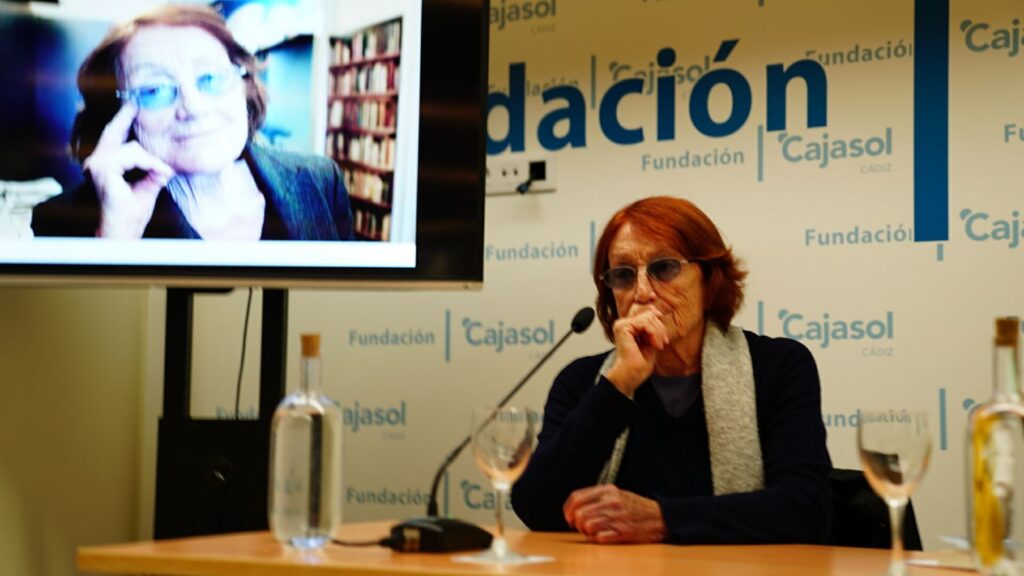Rosa Regàs inaugura la I Semana de las Letras en Cádiz con notable éxito de público en la Fundación Cajasol
