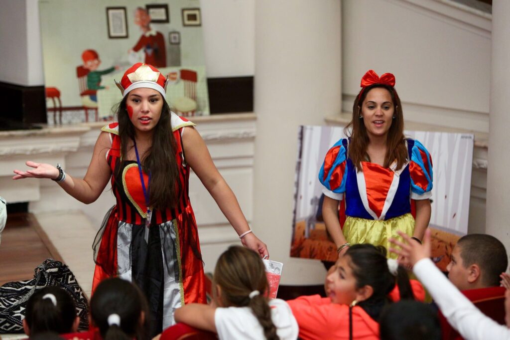 La Fundación Cajasol se vuelca con la Feria del Libro de Sevilla
