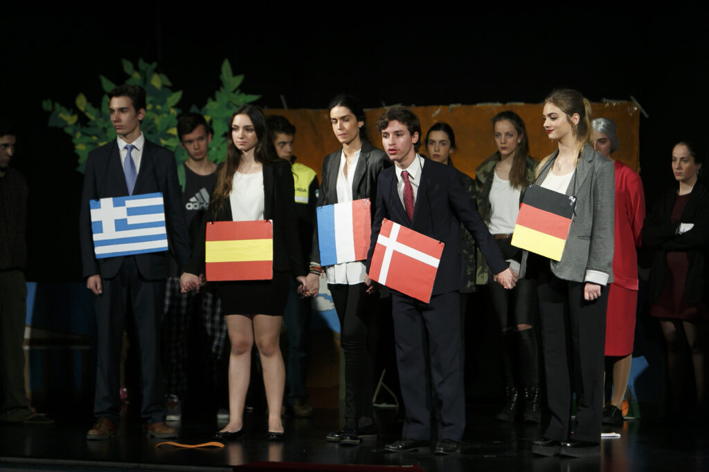 Teatro solidario en la Fundación Cajasol con ‘No me llames extranjero’