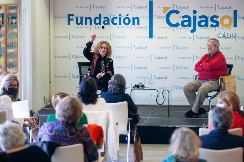Teresa Torres analizan su exposición ‘Poderío’ en Cádiz