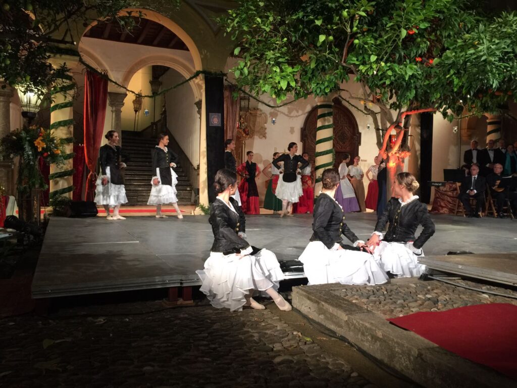 El espectáculo ‘Una visita real’, patrocinado por la Fundación Cajasol, cierra el ciclo cultural ‘Córdoba para ti’