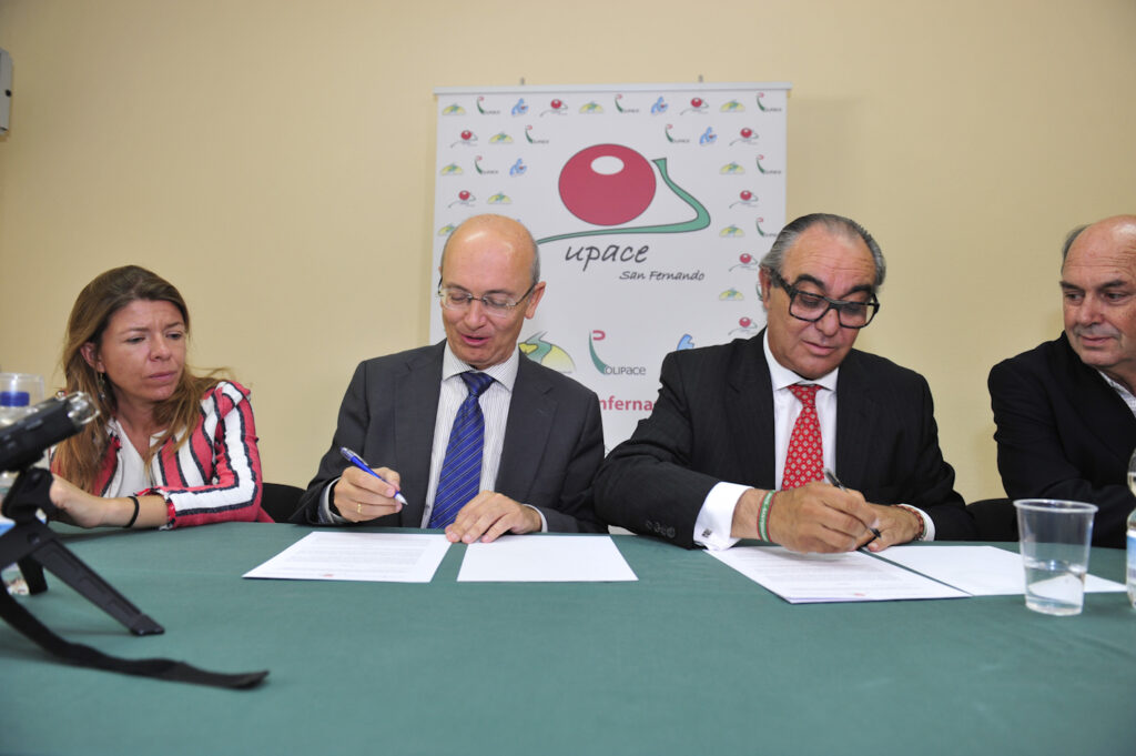 La Fundación Cajasol respalda la labor de Upace San Fernando